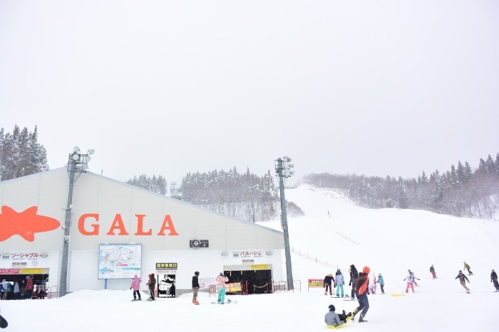 滑雪场的中央区