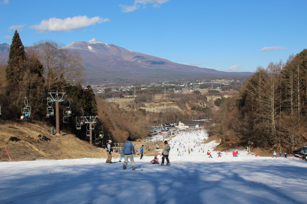 滑雪場全景