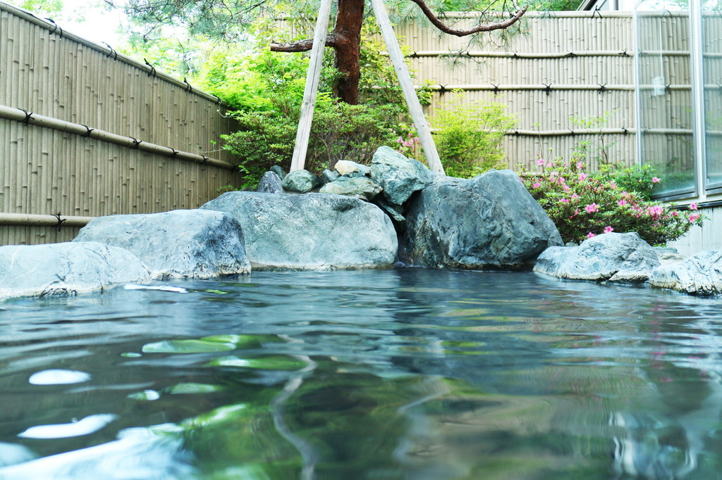 Iwaburo rock bath