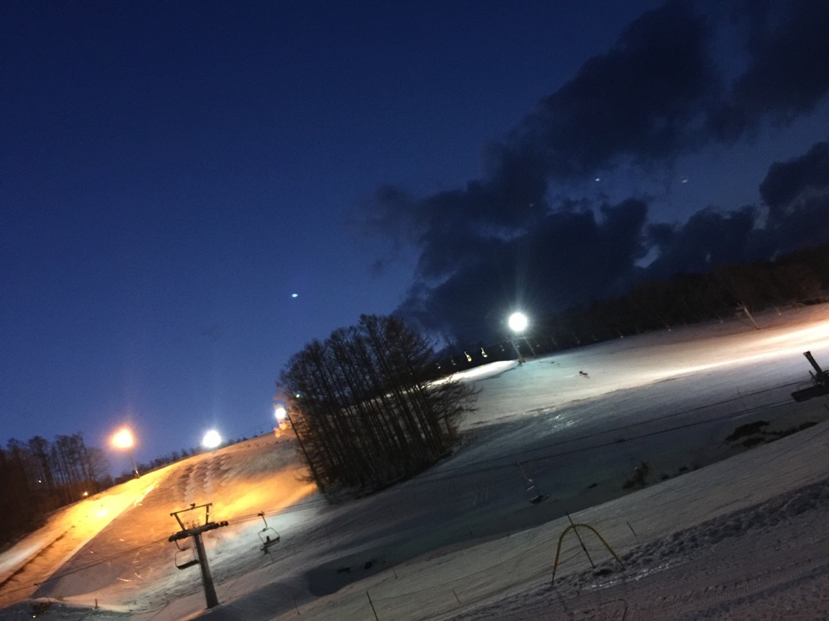 Nightscape as seen from Snow Cruise Onze