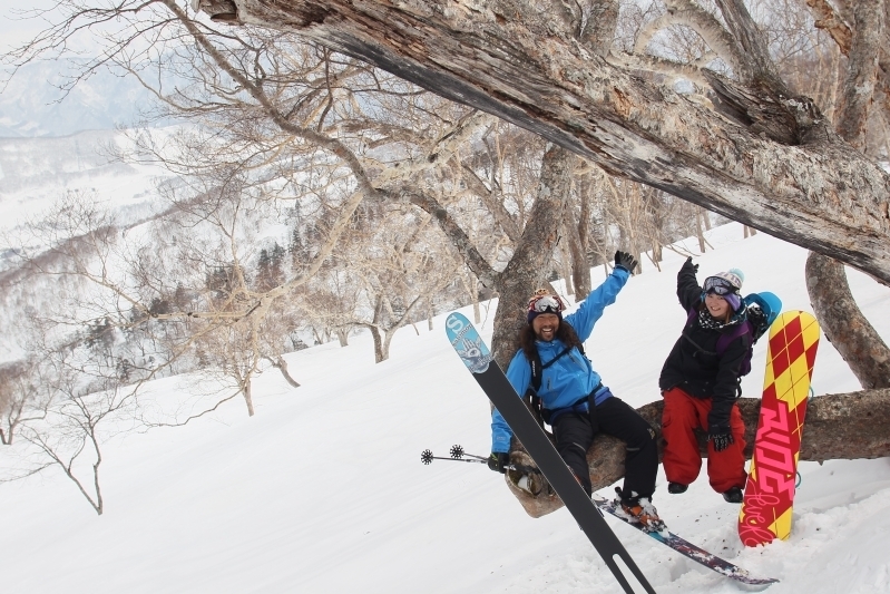 People taking a commemorative photo on the slope